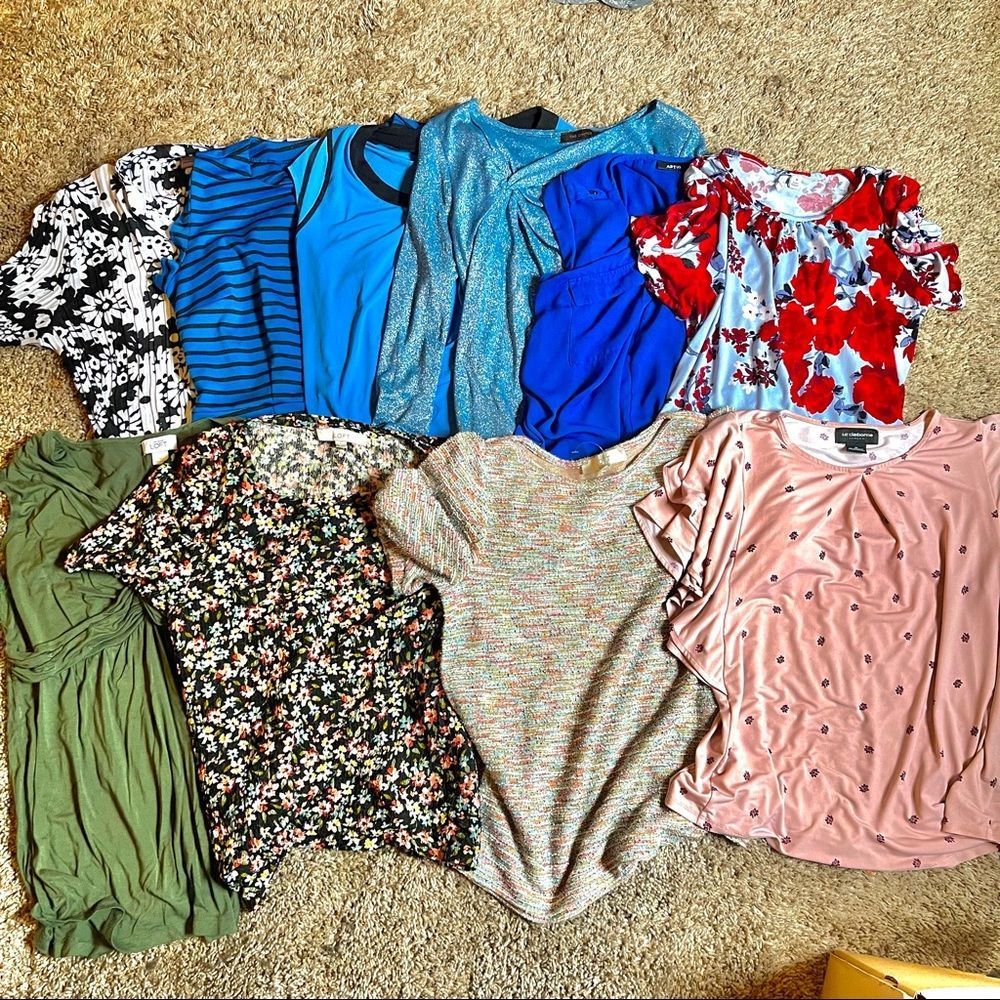 Bundle 10 Women's medium tops/Business Casual Office Attire